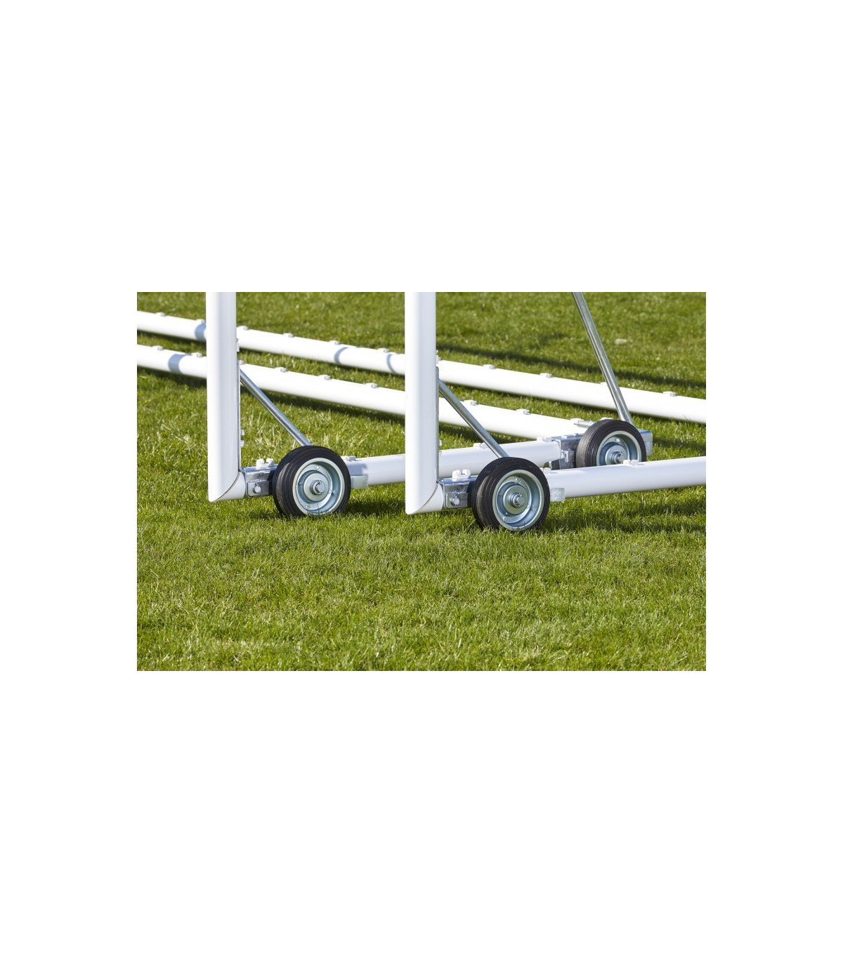 ROUES POSITION DEPLACEMENT MINI BUT DE FOOTBALL TRANSPORTABLE AVEC LESTS