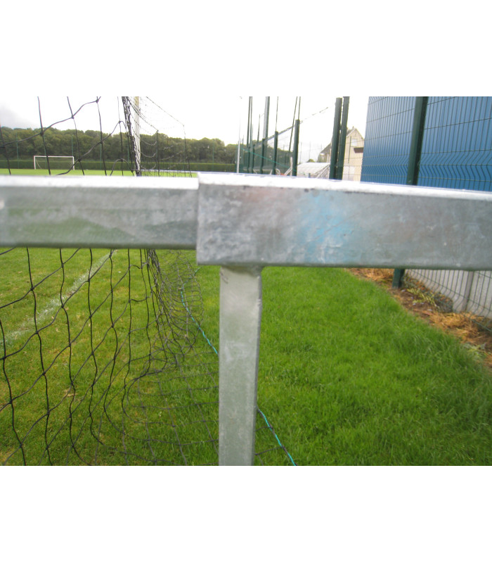 ZOOM STRUCTURE PAIRE DE BUTS DE FOOTBALL A 8 RABATTABLES ECO
